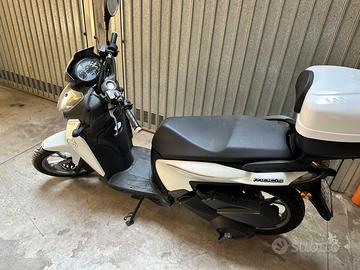 Scooter Benelli Macis 150