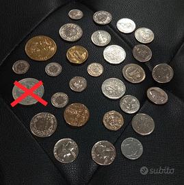 Lotto 27 monete dal mondo pre Euro e commemorative