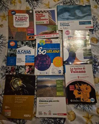 Libri scolastici  superiori 