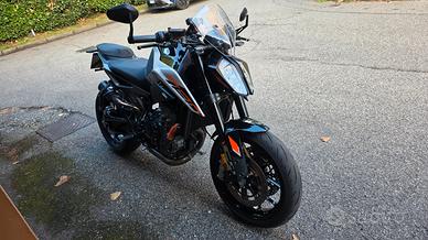 ktm duke 790
