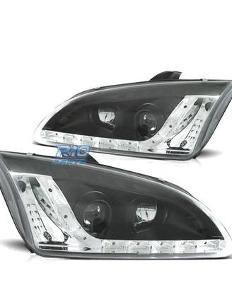 FARI FORD FOCUS 04-08 LUCE DIURNA A LED FONDO NERO