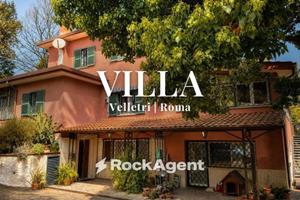 Villa di 431 m² con più di 5 locali e box auto dop