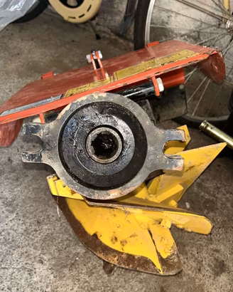 Motocoltivatore aratro rotativo