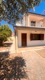 Villa con 6 posti letto, giardino e posto auto