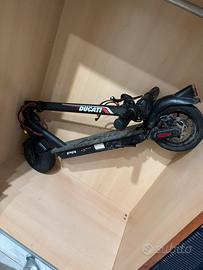 Monopatino ducati pro Non funziona