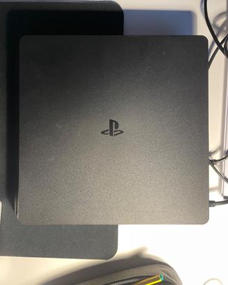 Playstation 4 slim