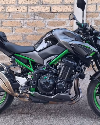 Kawasaki Z 900 MY 2023 95 CV 70 KW