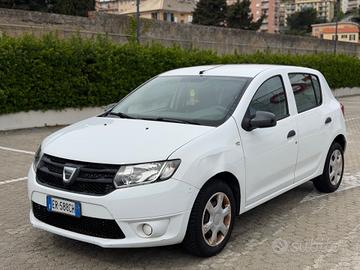 Dacia Sandero 1.2 GPL 75CV motore da rivedere - eu