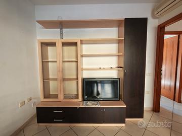 Mobile soggiorno/salotto con vetrina in legno