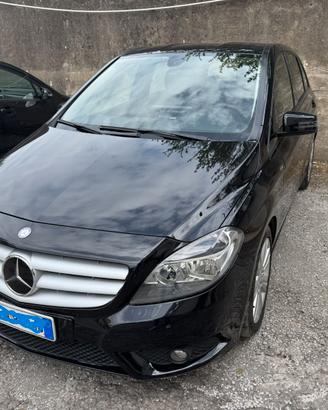 Mercedes-B 180 CDI Executive Automatica -ANDROID-