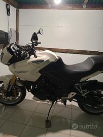 triumph tiger 1050