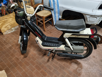 Atala Idea con libretto