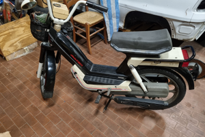 Atala Idea con libretto