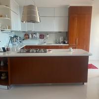 Cucina Scavolini con tavolo allungabile e 6 sedie