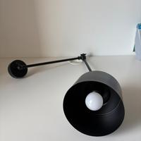 Lampada da parete orientabile nera