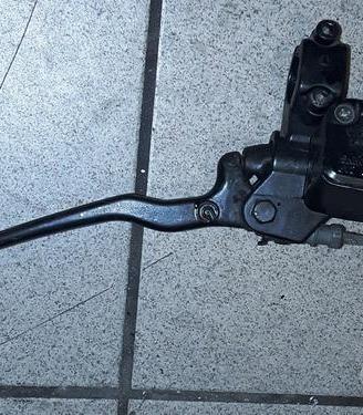 Pompa freno anteriore piaggio x9 250 - anni 2000