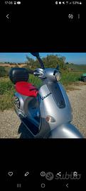 Vespa et4 125