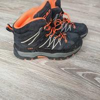 scarponi trekking taglia 32