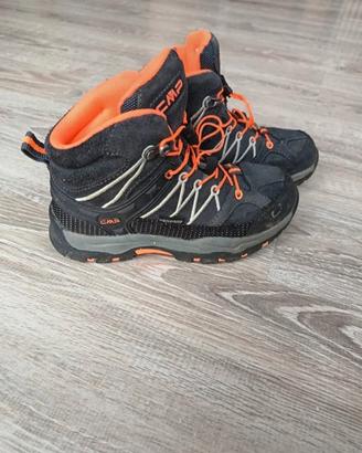 scarponi trekking taglia 32
