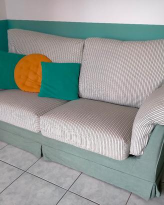 Divano Letto in Buone Condizioni