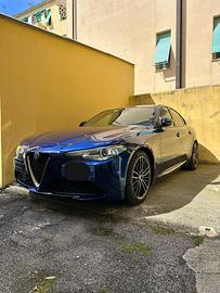 Alfa Romeo Giulia 2.2 180cv business cambio manual