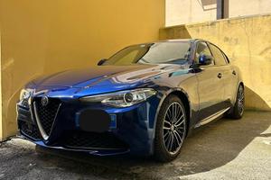 Alfa Romeo Giulia 2.2 180cv business cambio manual