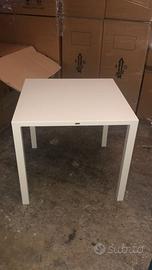 1 Tavolo modello Nova Emu 80x80cm bianco