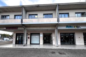 Ufficio completamente attrezzato a corridonia (mc)