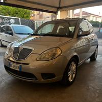 Lancia Ypsilon Cambio aut. appena rifatto
