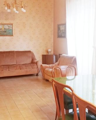 Leopardi, 5 vani e box, luminosissimo e signorile