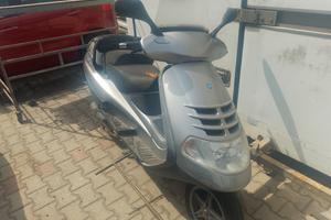 Piaggio hexagon 250 