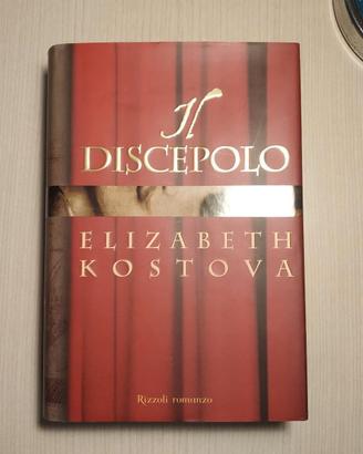 Libro "Il Discepolo" sulla storia di Dracula 
