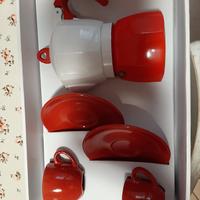 Set caffettiera e due tazzine 