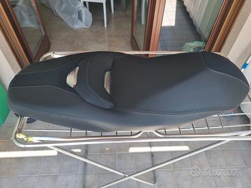 sella Yamaha xmax 300