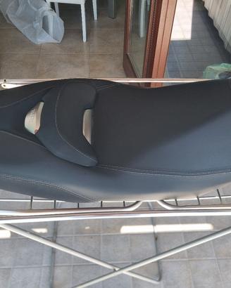 sella Yamaha xmax 300