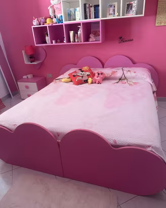 cameretta rosa e bianca
