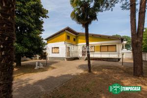 Casa indipendente su quattro lati con ampie potenz