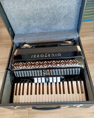 FISARMONICA GIUSTOZZI 120 BASSI