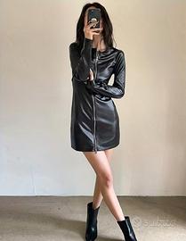 Abito Aderente a Maniche Lunghe con Zip da Donna