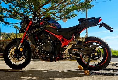 Honda Hornet 750 – Marzo 2024 