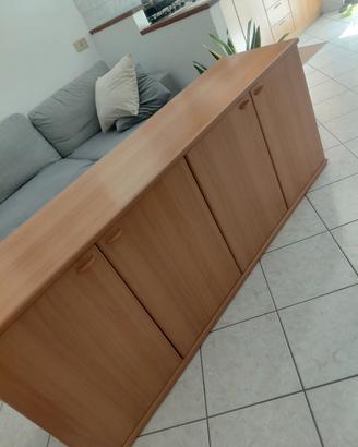 mobile  in legno 