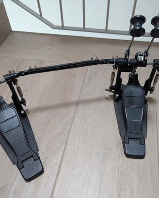 Doppio pedale per batteria