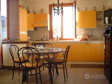 3 locali arredato,box,giardino