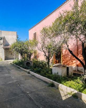 Ampia Casa Indipendente con Cortile Privato