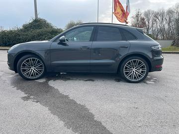 PORSCHE MACAN S