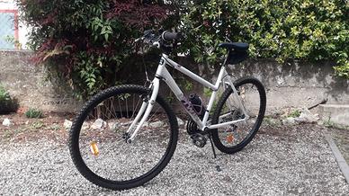 Mountain bike 26" bianca