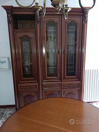Credenza e tavolo
