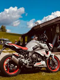 moto tenuta in modo maniacale