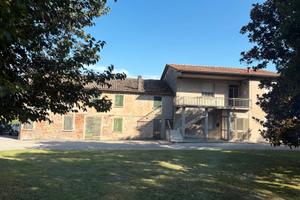 CASA INDIPENDENTE con due appartamenti
