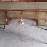 Scrittoio in stile veneziano secolo XX dipinto